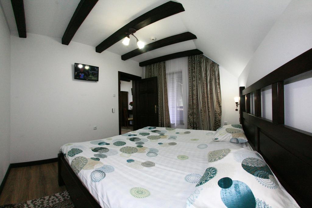 Pensiunea Casa Elvira วามา ภายนอก รูปภาพ