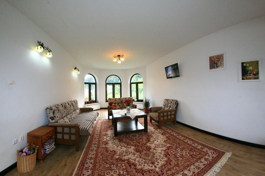 Pensiunea Casa Elvira วามา ภายนอก รูปภาพ