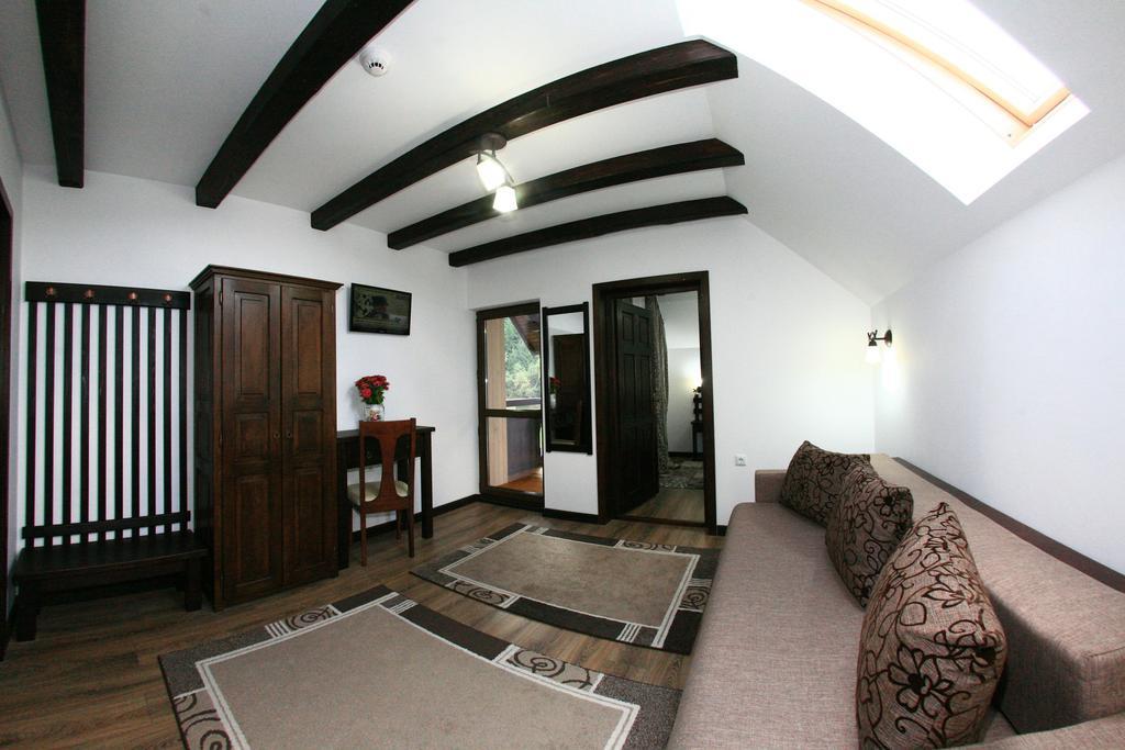 Pensiunea Casa Elvira วามา ภายนอก รูปภาพ