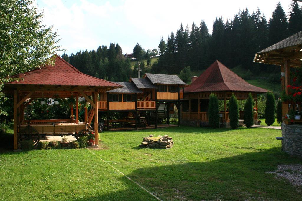 Pensiunea Casa Elvira วามา ภายนอก รูปภาพ