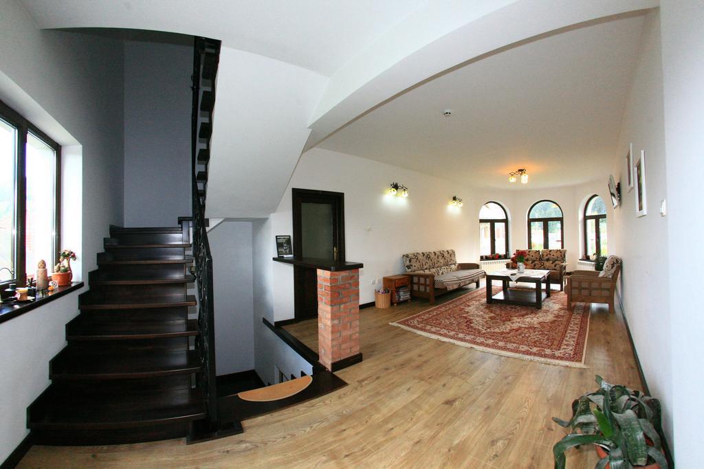 Pensiunea Casa Elvira วามา ภายนอก รูปภาพ